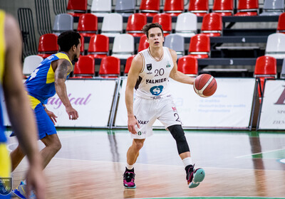 LAT-EST: VALMIERA GLASS VIA - BK VENTSPILS