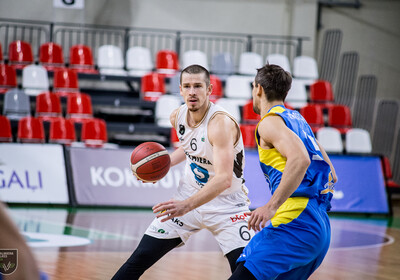 LAT-EST: VALMIERA GLASS VIA - BK VENTSPILS