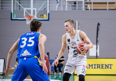 LAT-EST: VALMIERA GLASS VIA - BK VENTSPILS