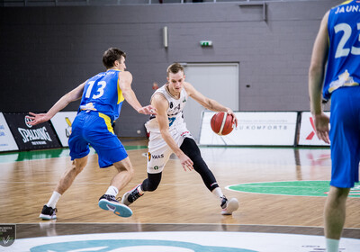 LAT-EST: VALMIERA GLASS VIA - BK VENTSPILS