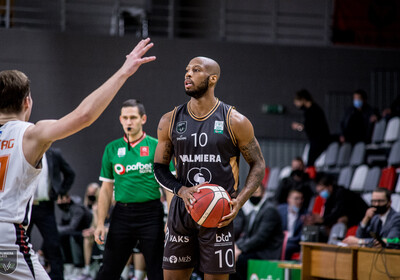 LAT-EST: VALMIERA GLASS VIA - KK Viimsi/Sportland