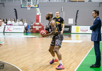 LATVIJAS BASKETBOLA UŽAVAS KAUSS: VALMIERA GLASS - BK OGRE