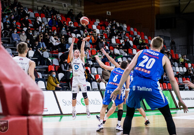 LAT-EST: VALMIERA GLASS VIA -BC Kalev/Cramo