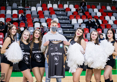 LAT-EST: VALMIERA GLASS VIA -BC Kalev/Cramo