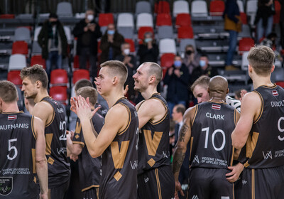 LAT-EST: VALMIERA GLASS VIA - Rakvere Tarvas