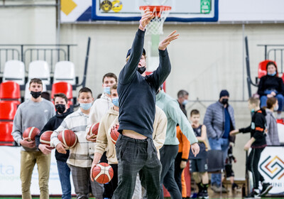 LAT-EST: VALMIERA GLASS VIA - Pärnu Sadam