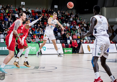 LAT-EST: VALMIERA GLASS VIA - BC Prometey